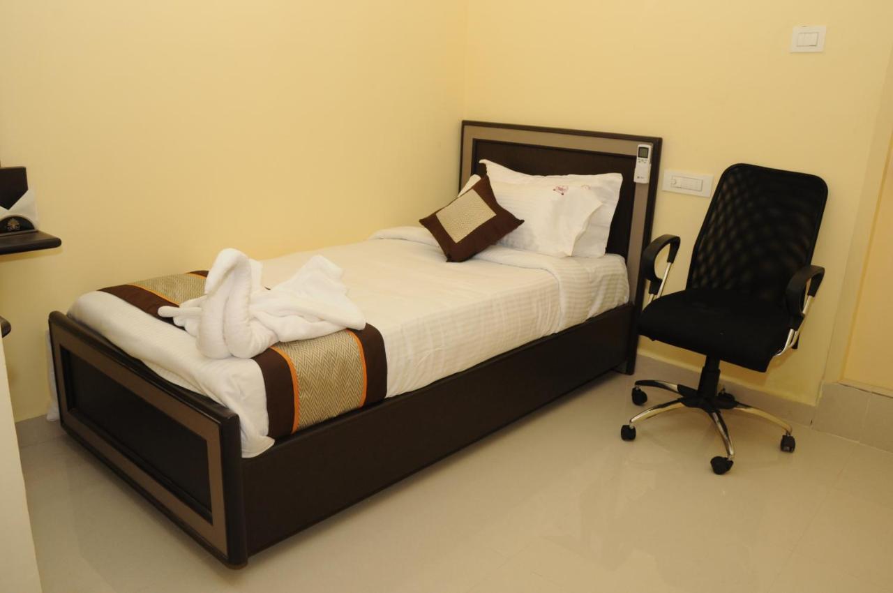 Saibala Transit Hotel เชนไน ภายนอก รูปภาพ